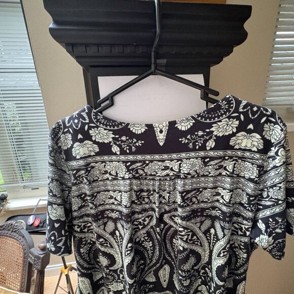 Empire-waist  "Swing" Top - Picture 6 of 6